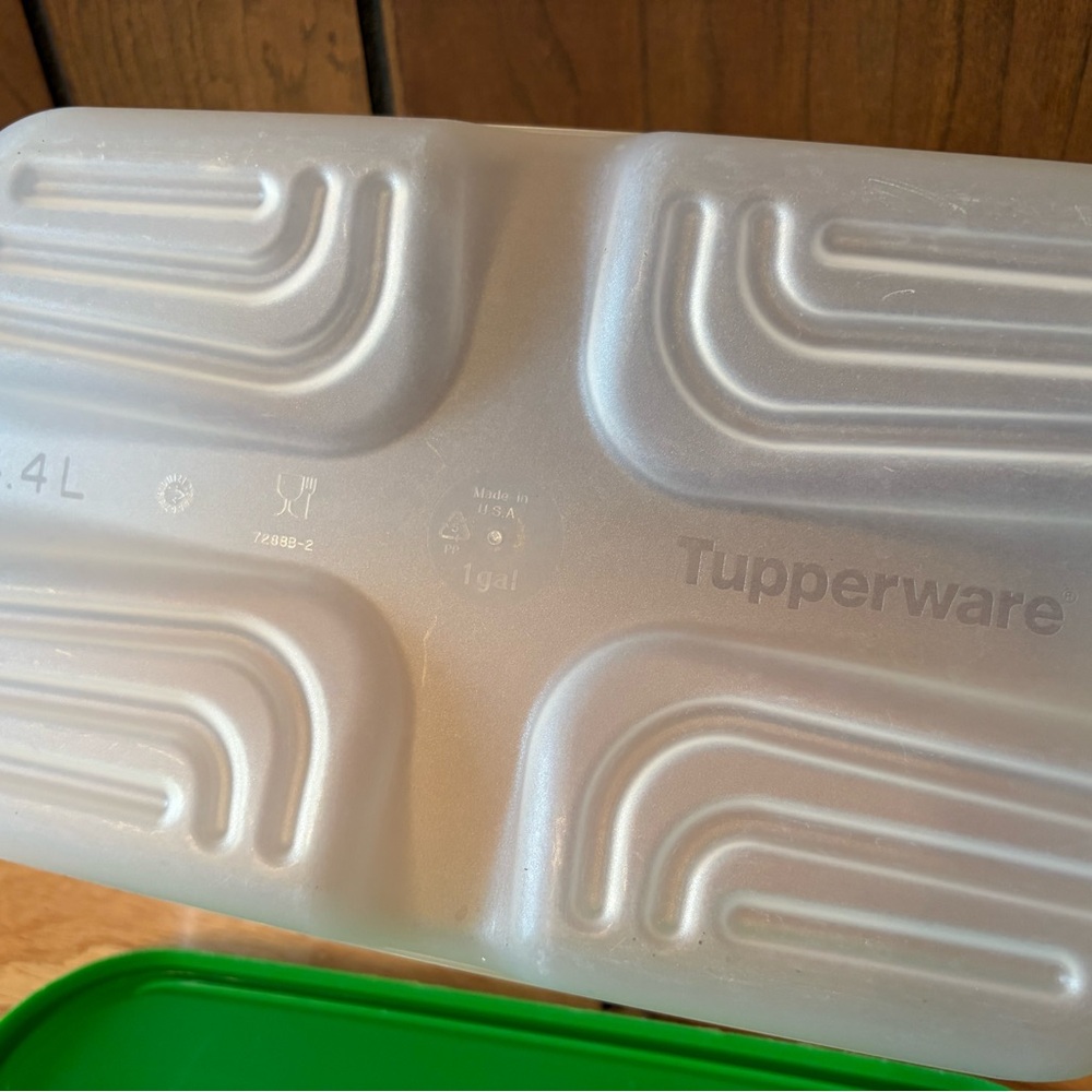 Tupperware FridgeSmart Containers - Picture 10 of 15